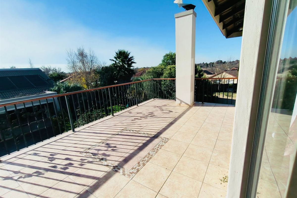 Life with Luxury, Indulgence and Convenience! - Photo 5