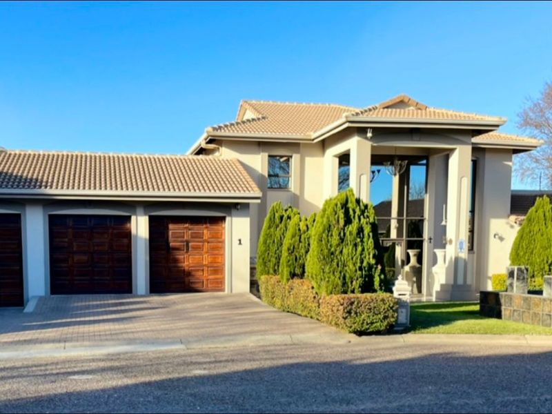 Life with Luxury, Indulgence and Convenience! - Photo 2