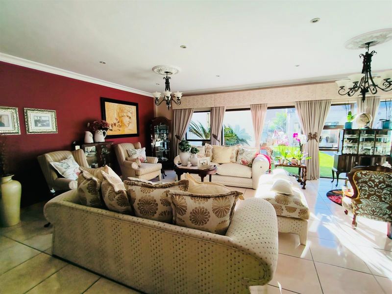 Life with Luxury, Indulgence and Convenience! - Photo 4