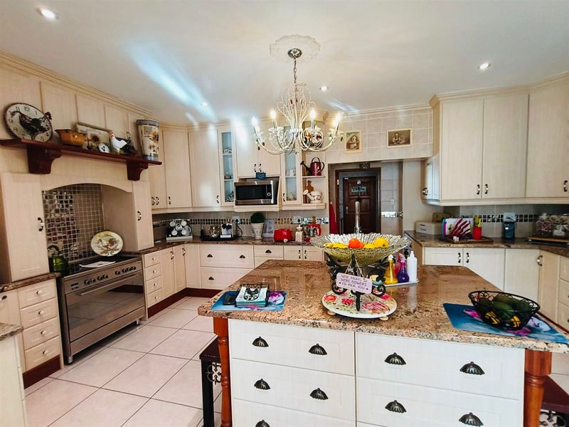 Life with Luxury, Indulgence and Convenience! - Photo 6