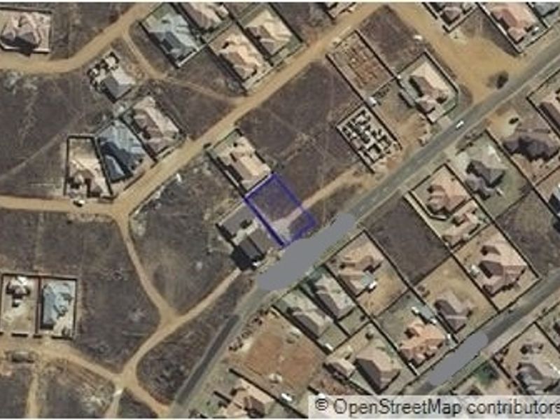 Just Waiting For Your Imagination! - Photo 4