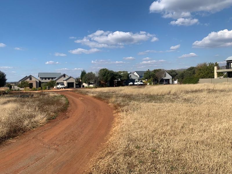 Large Double Stand in Sought After Estate!! - Photo 2