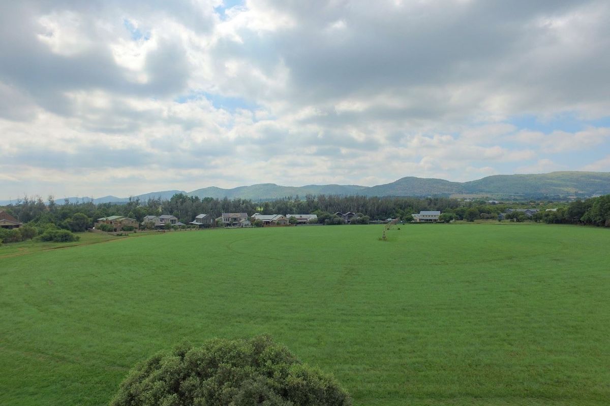 Large Double Stand in Sought After Estate!! - Photo 5