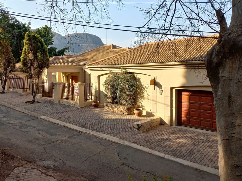 4 Bedroom Executive Lifestyle Home - Photo 2