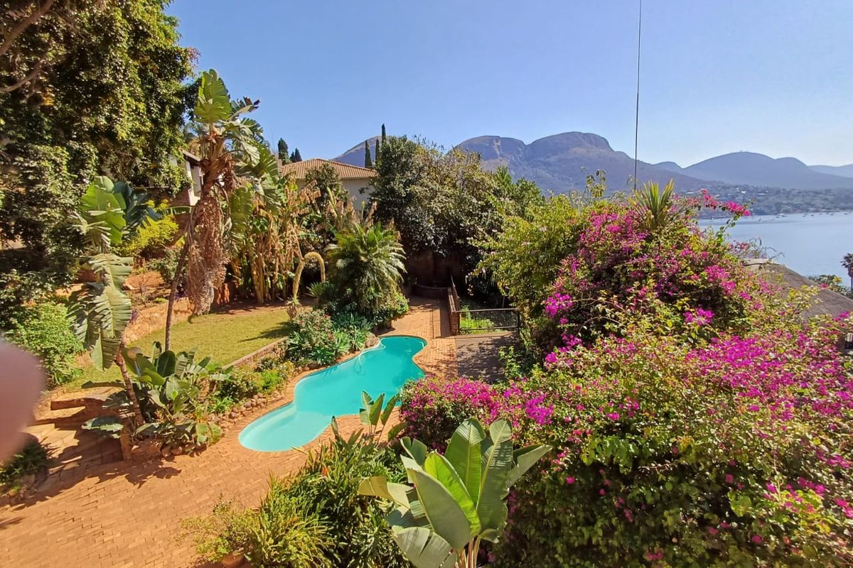 4 Bedroom Executive Lifestyle Home - Photo 4