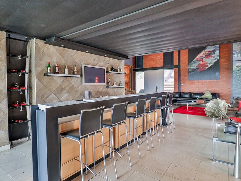 3 Bedroom ULTRA Modern Executive Home - Photo 4