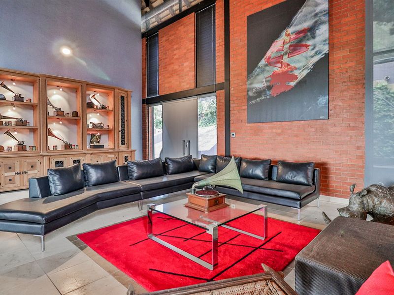 3 Bedroom ULTRA Modern Executive Home - Photo 6