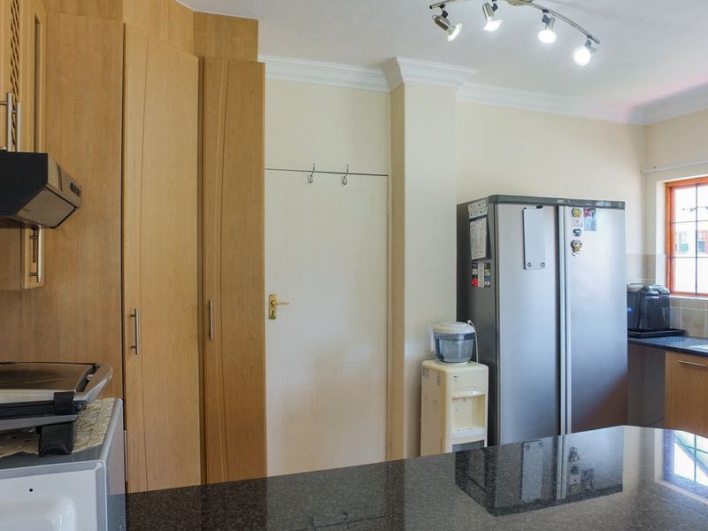 Lovely Townhouse!!! - Photo 5