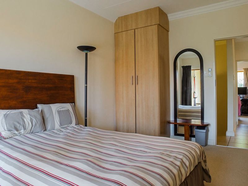 Lovely Townhouse!!! - Photo 10