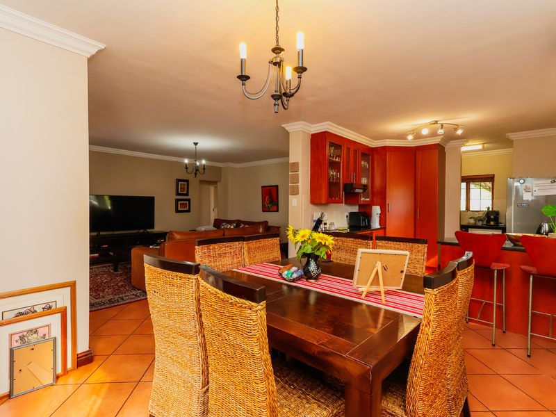 Stunning Family Home! - Photo 8