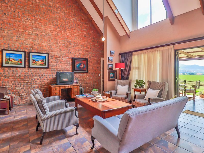 Charming North-Facing Retreat with Breathtaking Pivot Outlook - Photo 5