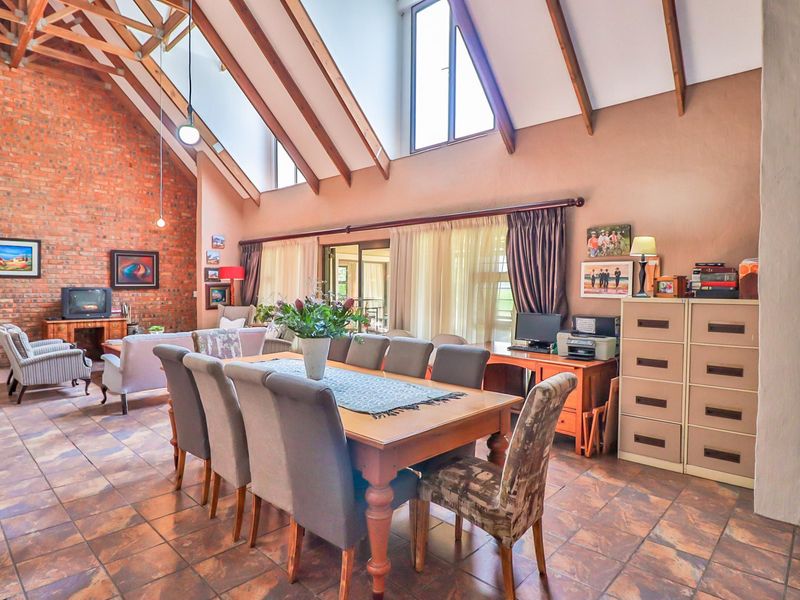 Charming North-Facing Retreat with Breathtaking Pivot Outlook - Photo 7