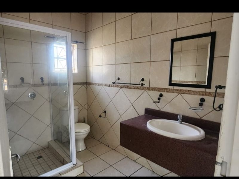 Well-Maintained Commercial Building – Fully Operational Office Space - Photo 8