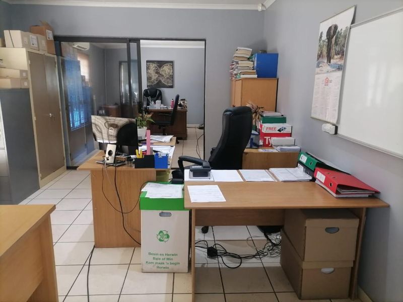 Big commercial property awaiting you now - Photo 10