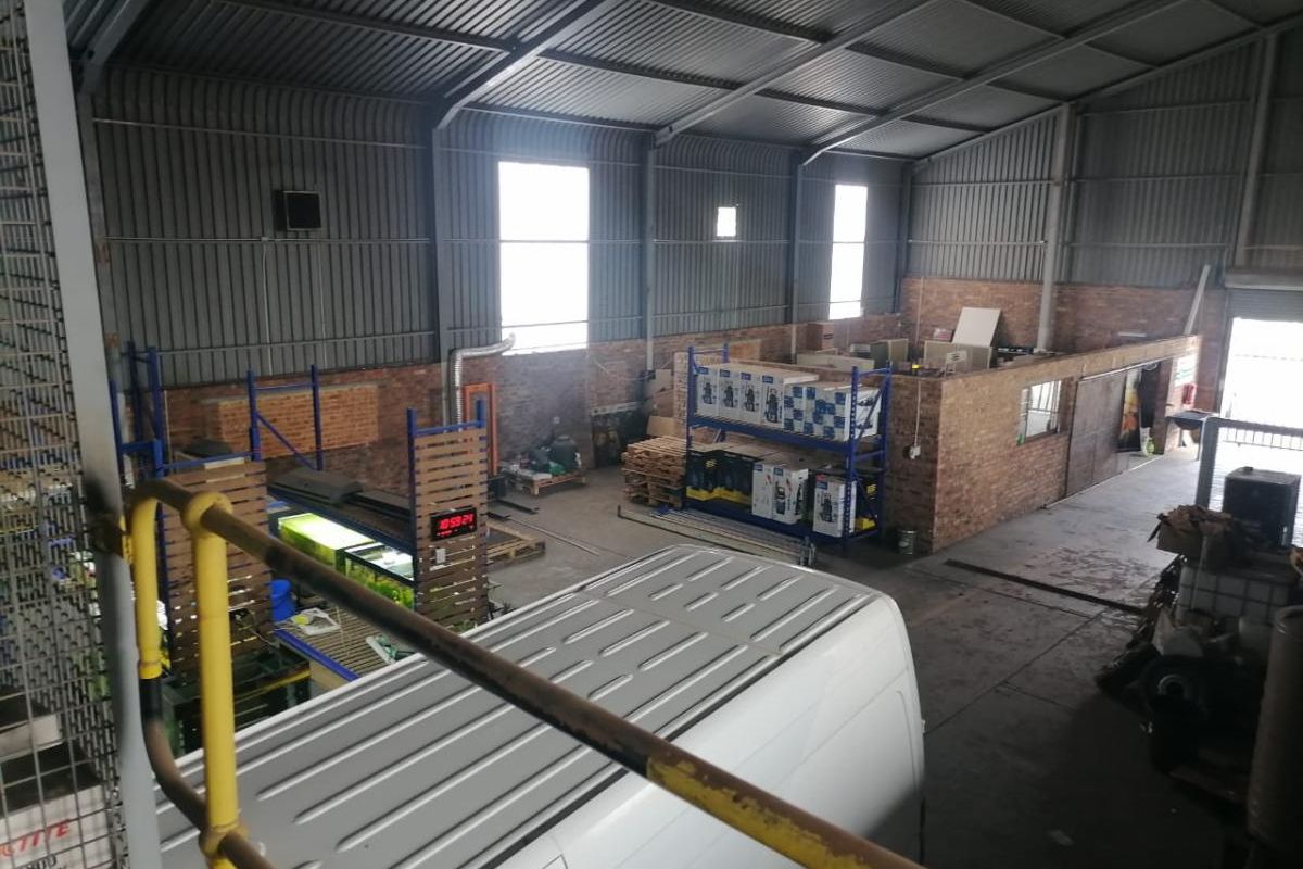 Big commercial property awaiting you now - Photo 2