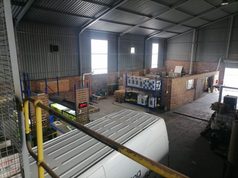 Big commercial property awaiting you now - Photo 2