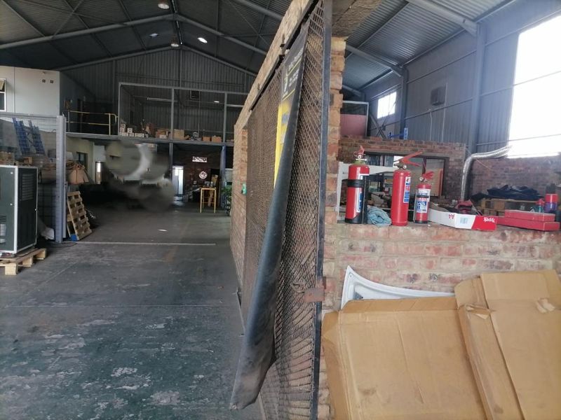 Big commercial property awaiting you now - Photo 4