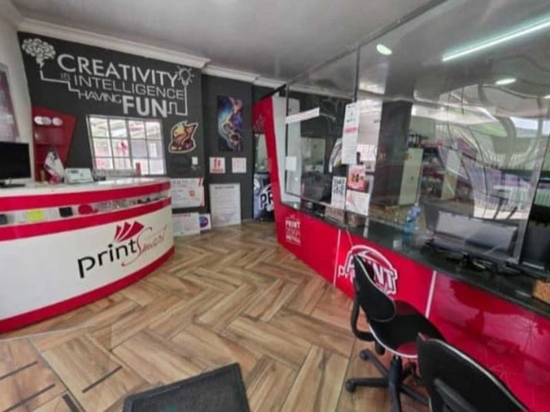 Prime Commercial Property with endless Potential-Perfect for Business Expansion. - Photo 10