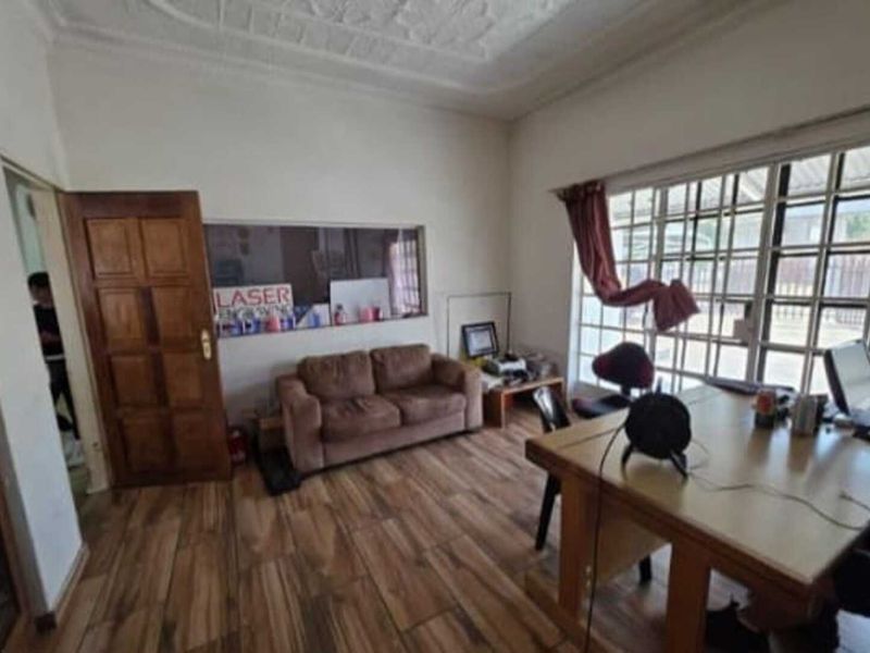 Prime Commercial Property with endless Potential-Perfect for Business Expansion. - Photo 8