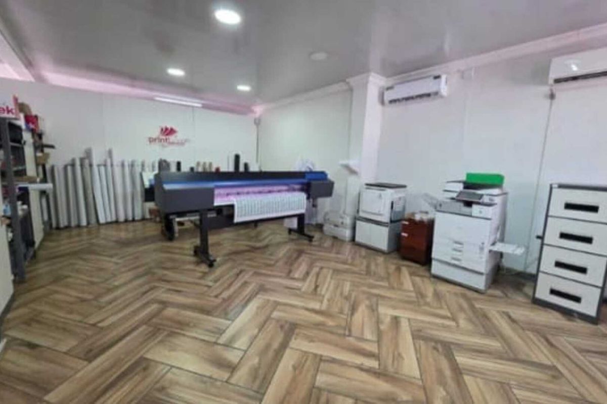 Prime Commercial Property with endless Potential-Perfect for Business Expansion. - Photo 5