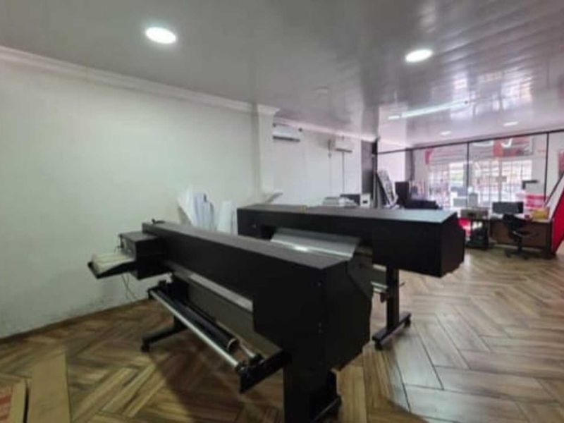Prime Commercial Property with endless Potential-Perfect for Business Expansion. - Photo 2