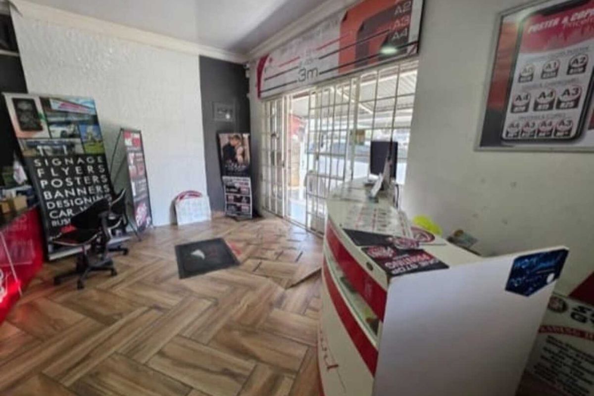 Prime Commercial Property with endless Potential-Perfect for Business Expansion. - Photo 4