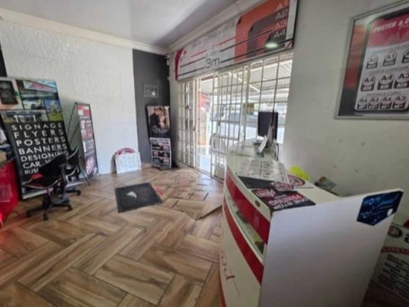 Prime Commercial Property with endless Potential-Perfect for Business Expansion. - Photo 4