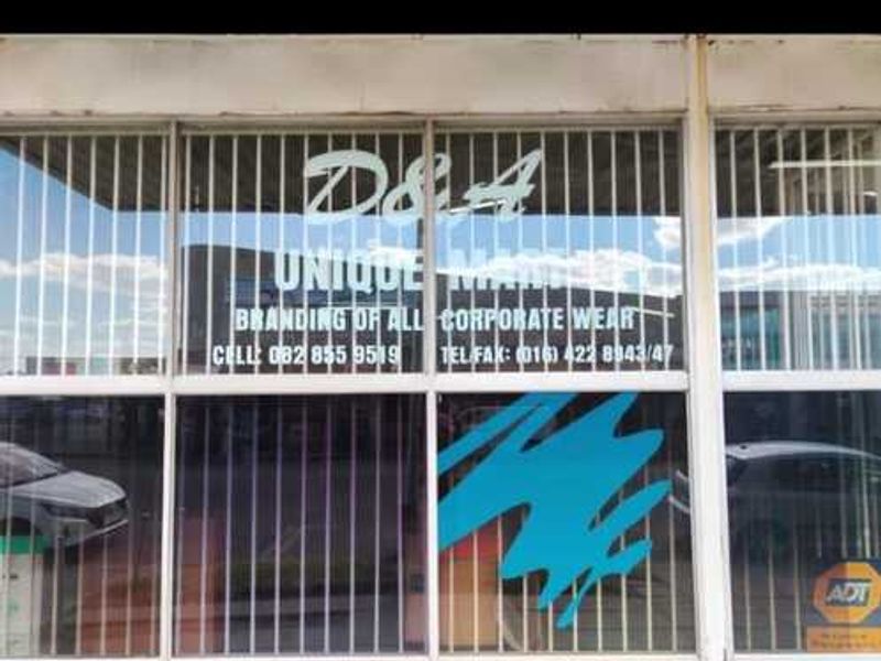 Prime Commercial Property with endless Potential-Perfect for Business Expansion. - Photo 1