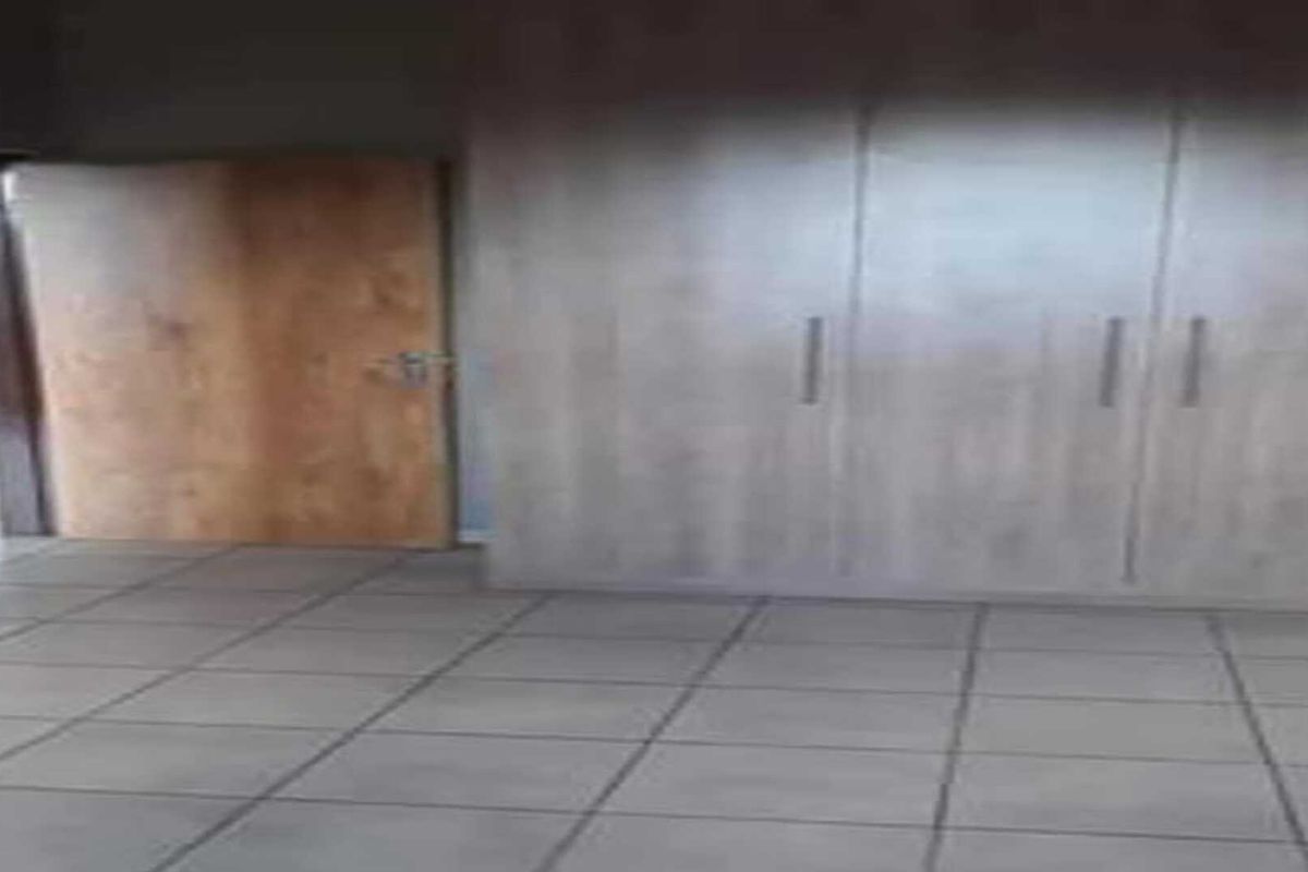 Commercial Building for Sale - Photo 4