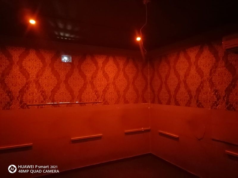 Investment Opportunity: Fully Zoned Commercial Space for Sale - Photo 8