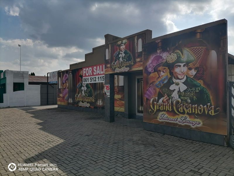 Investment Opportunity: Fully Zoned Commercial Space for Sale - Photo 2