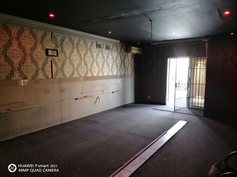 Investment Opportunity: Fully Zoned Commercial Space for Sale - Photo 4