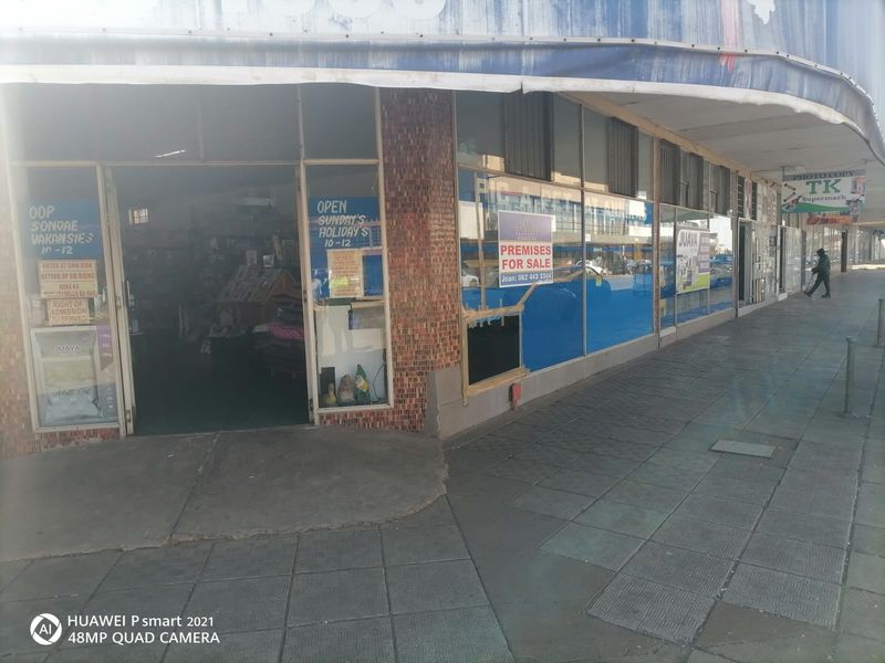 Well-Located Commercial Space for Retail or Service Business - Photo 5