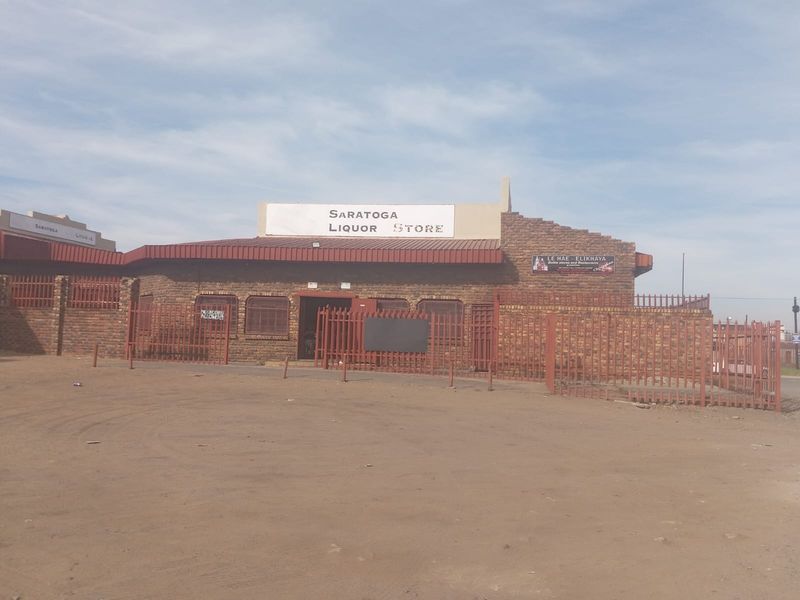 Commercial Property For Sale – Lehae - Elikhaya (Saratoga) - Photo 1