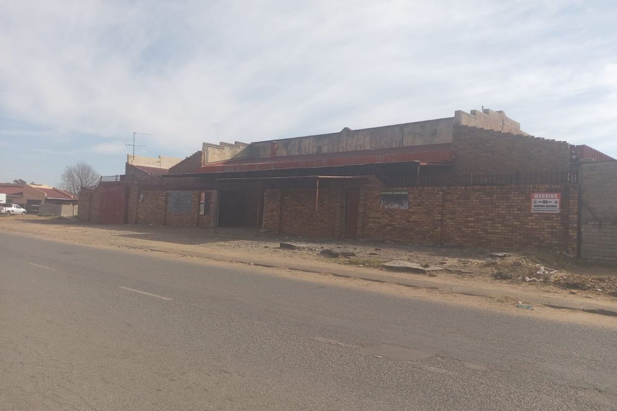 Commercial Property For Sale – Lehae - Elikhaya (Saratoga) - Photo 5