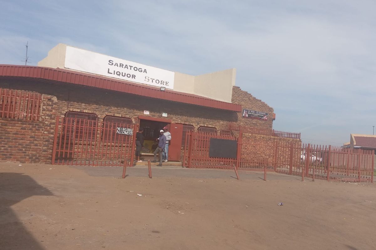 Commercial Property For Sale – Lehae - Elikhaya (Saratoga) - Photo 4