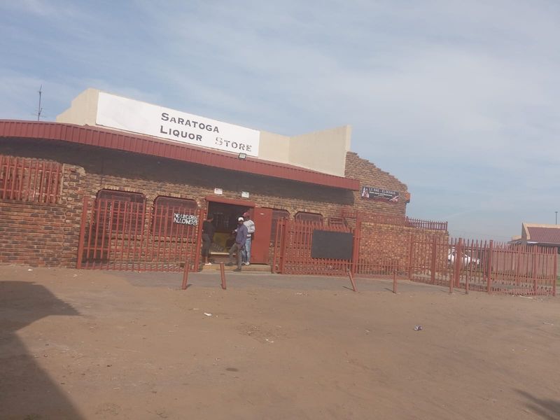 Commercial Property For Sale – Lehae - Elikhaya (Saratoga) - Photo 4