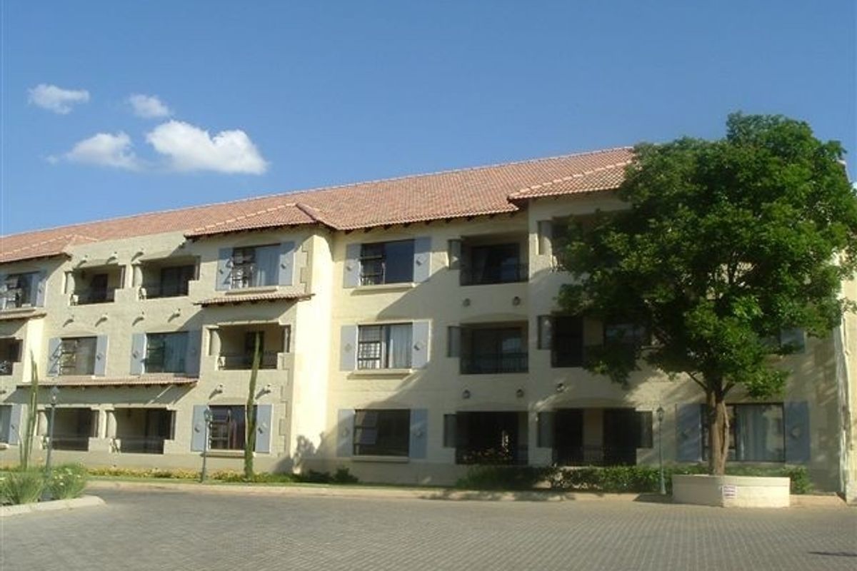 Trendy, spacious and secure! - Photo 2