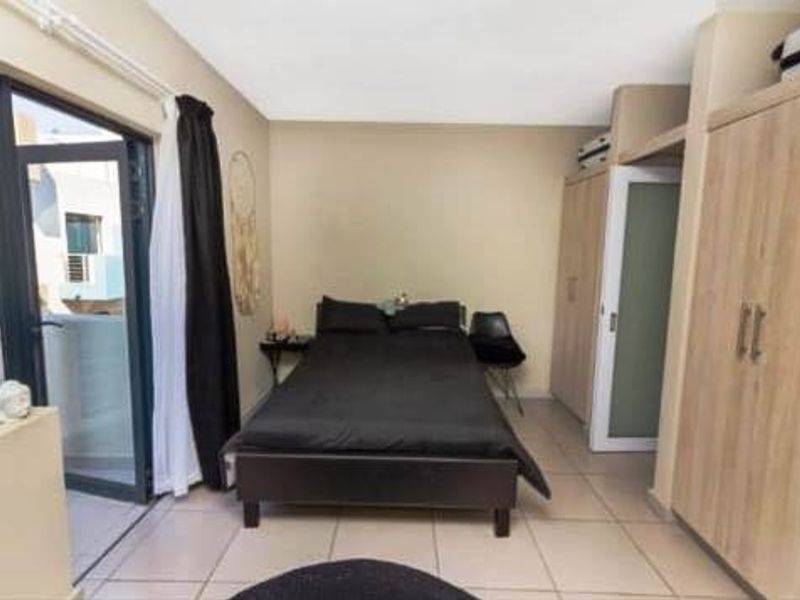 Recently Built & Perfectly Located - Ideal! - Photo 8