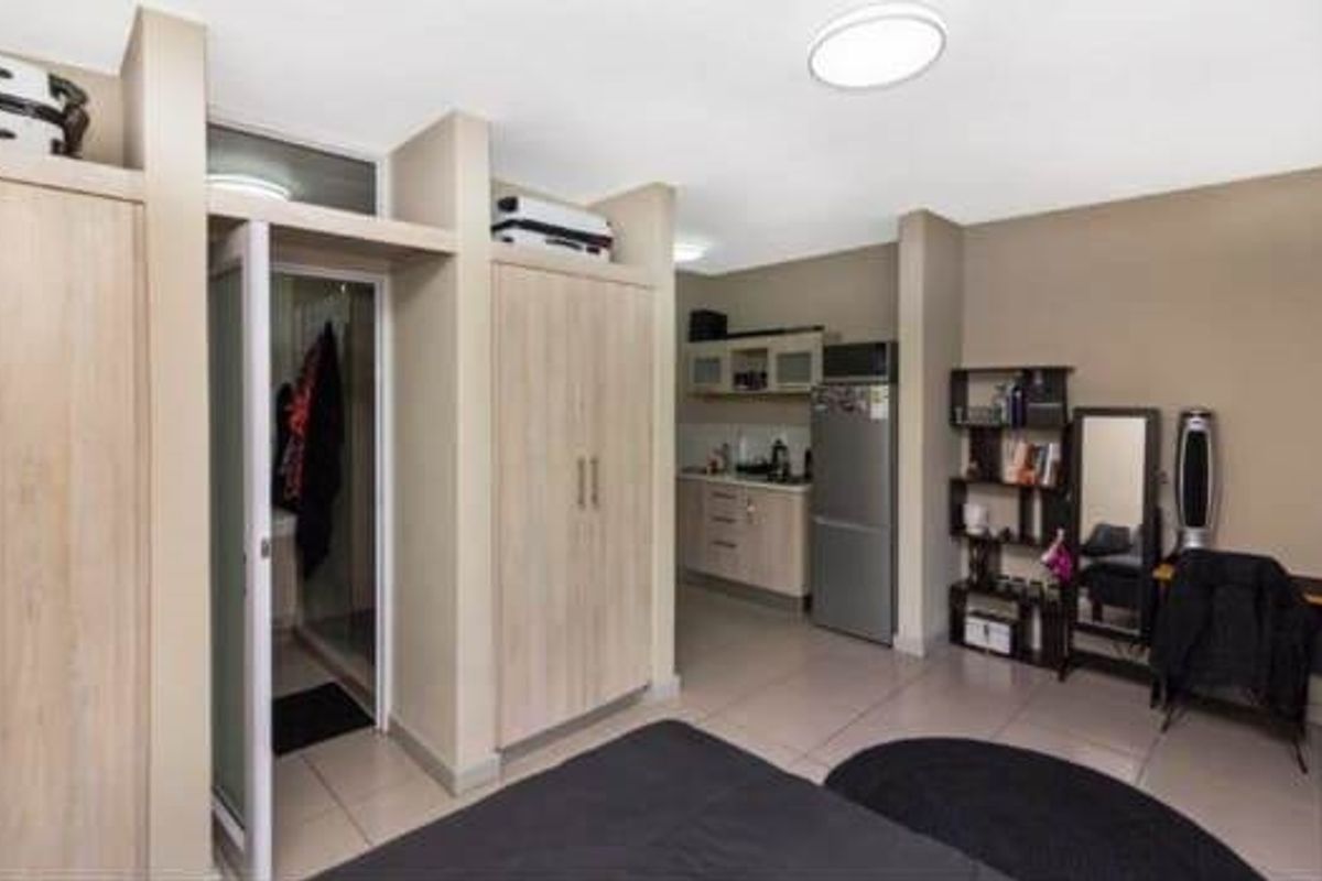 Recently Built & Perfectly Located - Ideal! - Photo 5