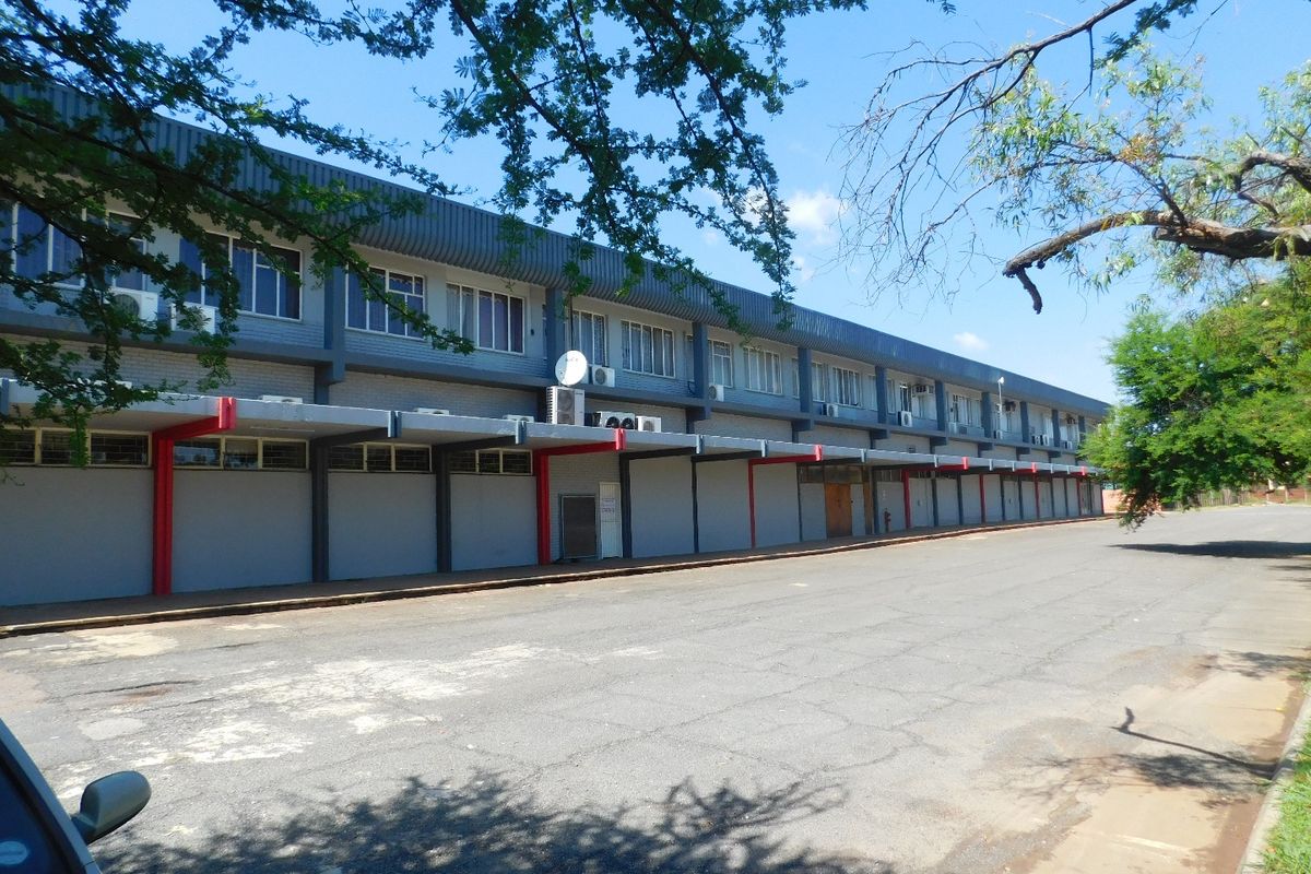 MAKE AN OFFER! Spacious Semi-double Storey Commercial Building For Sale. - Photo 3