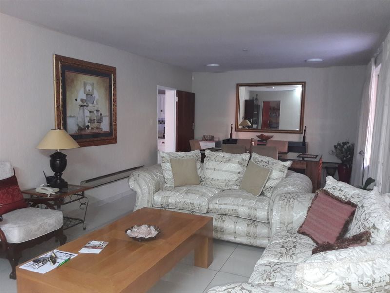 The Darling of Hatfield Townhouses - Drastic Reduction - Photo 3