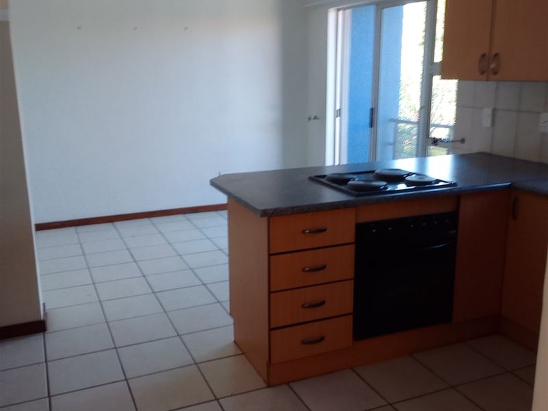 Spotless Duplex Unit with Balcony and Workstation - Photo 3