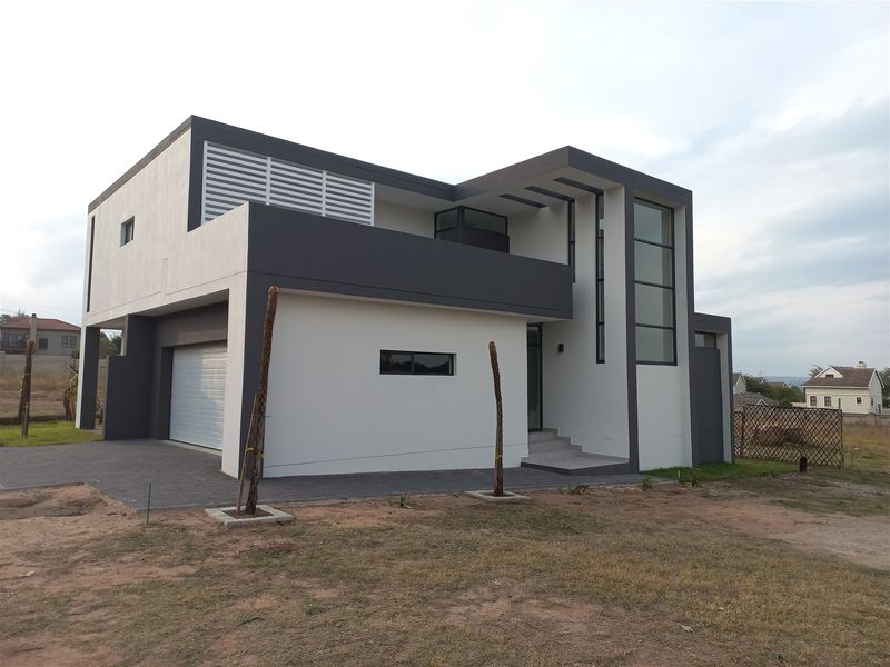 Ultra modern 3  bedroom Full Title Home in Secure Estate - Photo 9