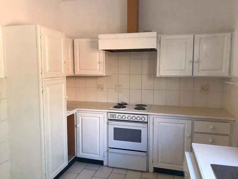 BARGAIN: Two houses for the price of one in Safe Waterkloof - Photo 5