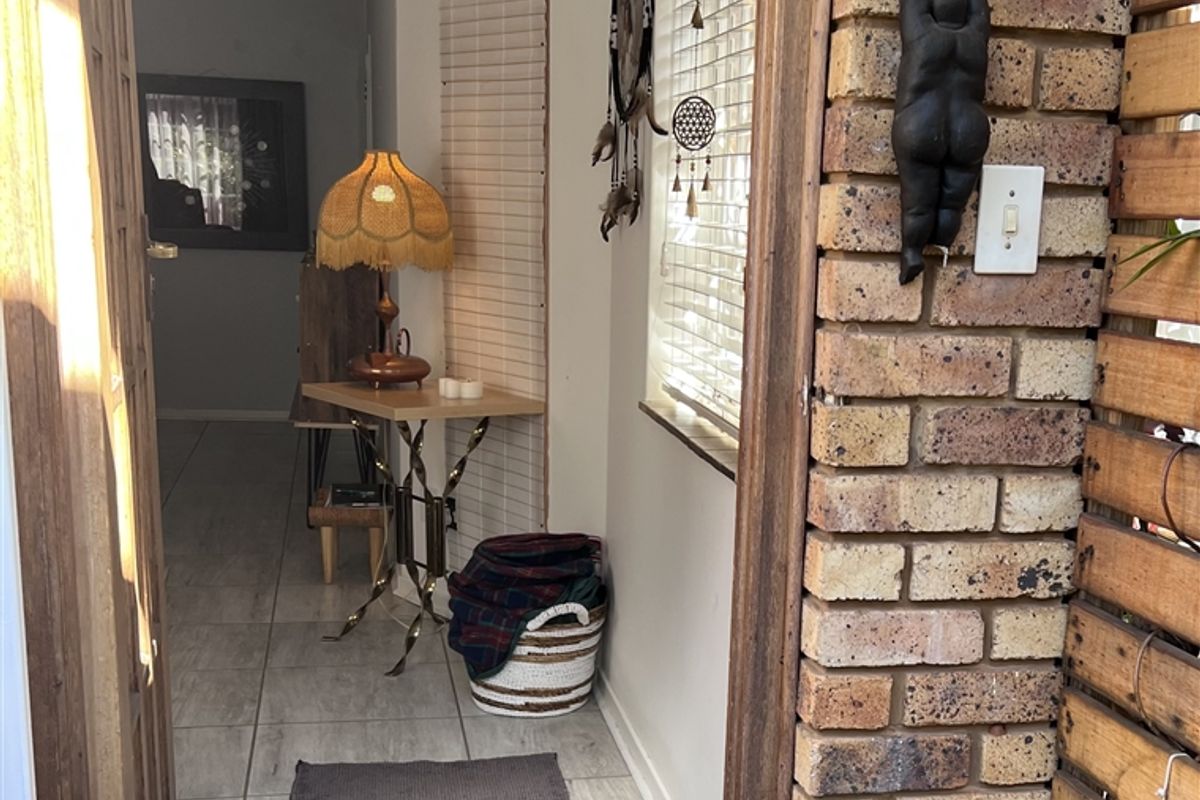 Perfect Simplex in Retirement Village ! - Photo 3