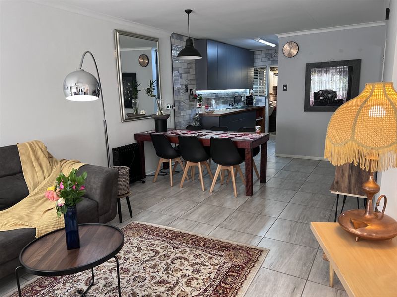 Perfect Simplex in Retirement Village ! - Photo 5