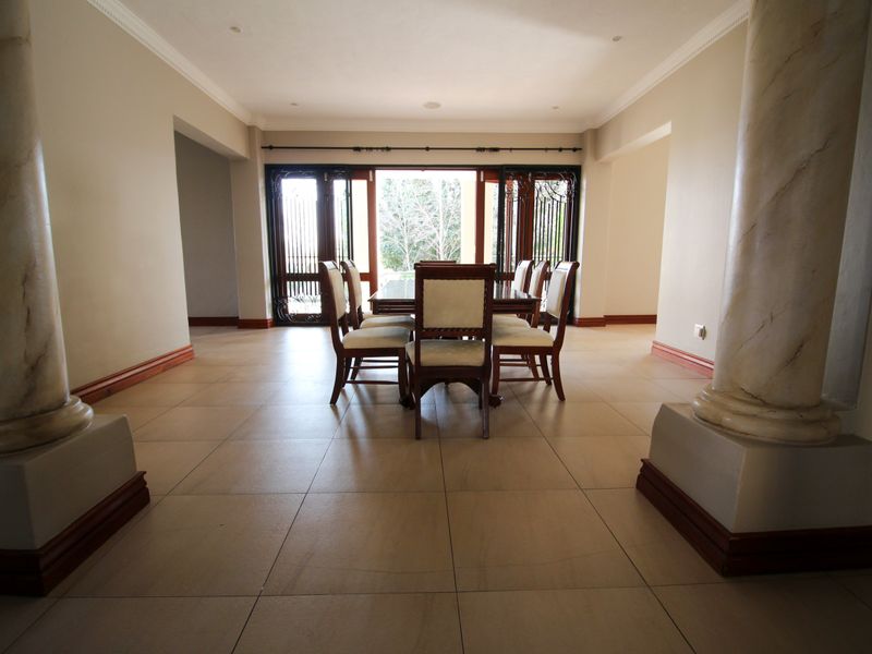 A home to please the Connoisseur and Embassies. - Photo 4