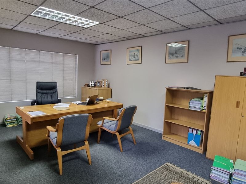 Well Established, Maintained, Spacious Offices - Hatfield - Photo 9