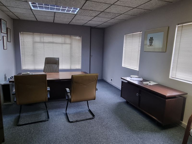 Well Established, Maintained, Spacious Offices - Hatfield - Photo 7